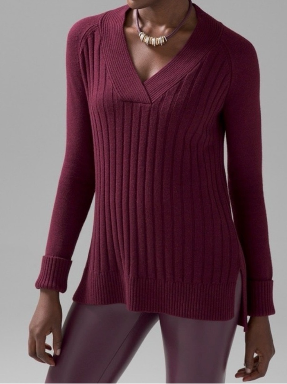 White House Black Market | Burgundy/Wine Red Ribbed Knit V-Neck Sweater Sz Small